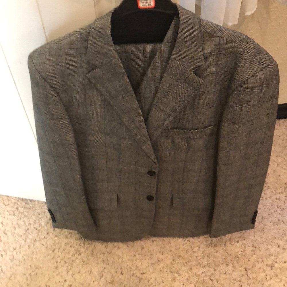 Classic British tweed, 3 piece suit - Picture 7 of 8